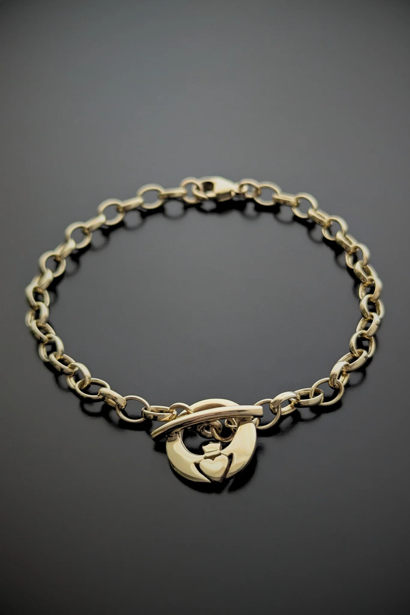 Gold Claddagh Bracelet