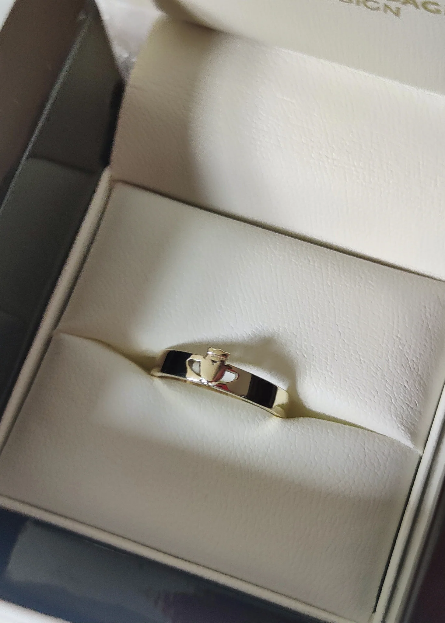 Dainty Claddagh Ring Gold - Image 3