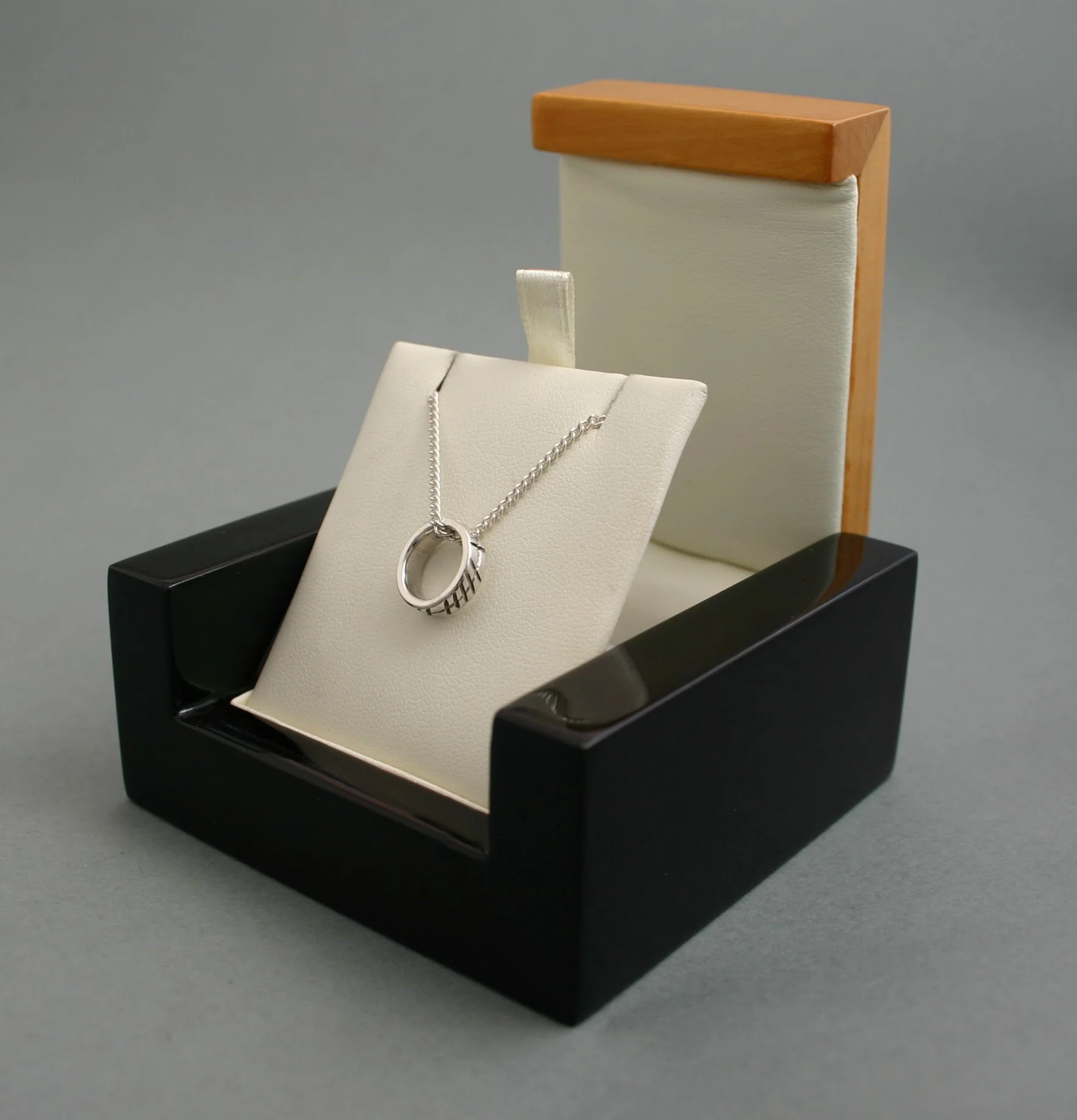 Grá Ogham Necklace Silver - Image 4