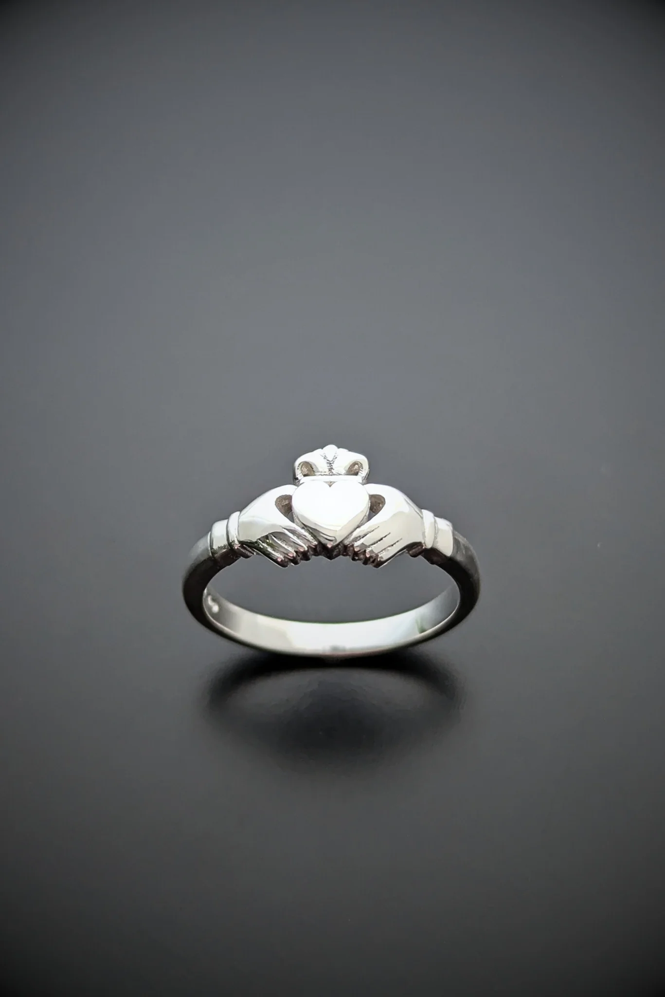 Heritage Claddagh Ring - Image 4