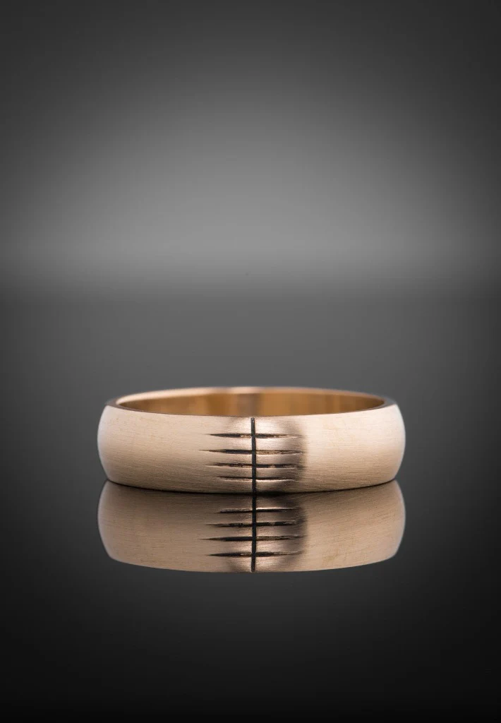 Men's Gold Ogham Wedding Ring Court - Image 3