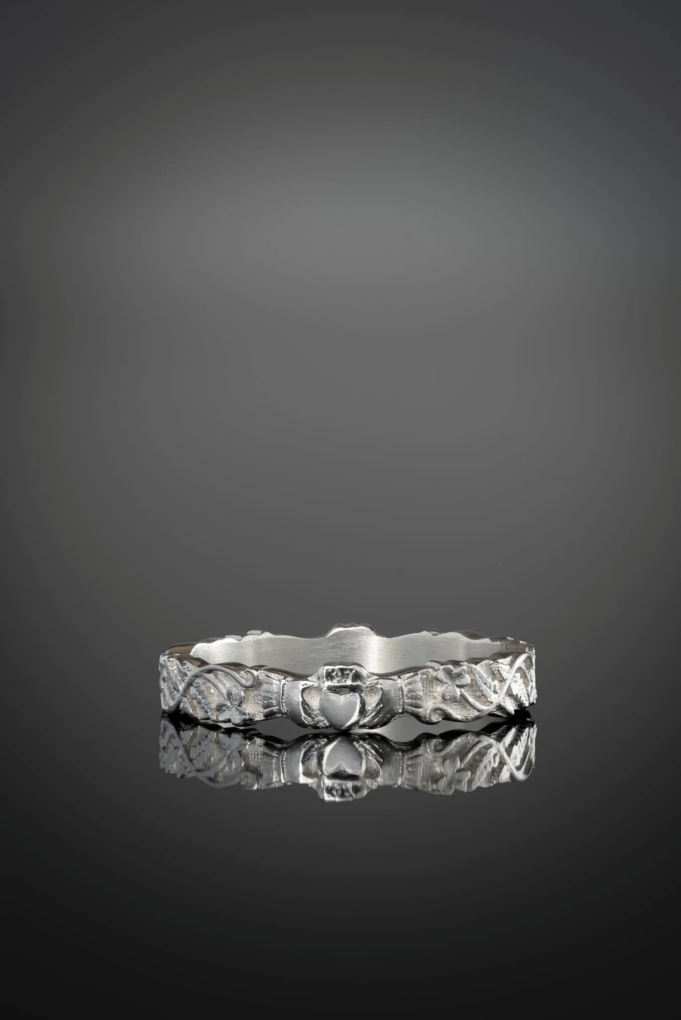 Gold Nature Inspired Fern & Shamrock Claddagh Ring 3.5mm