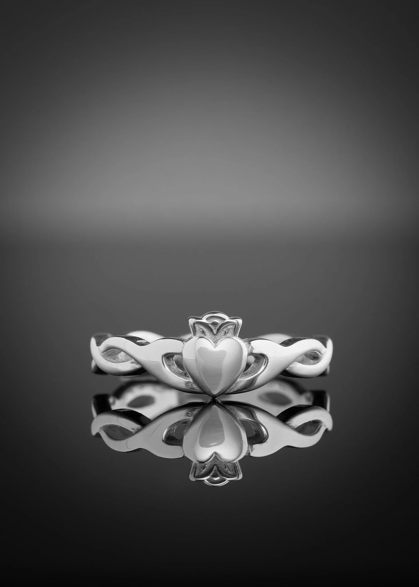 Silver Claddagh Ring Twist Band