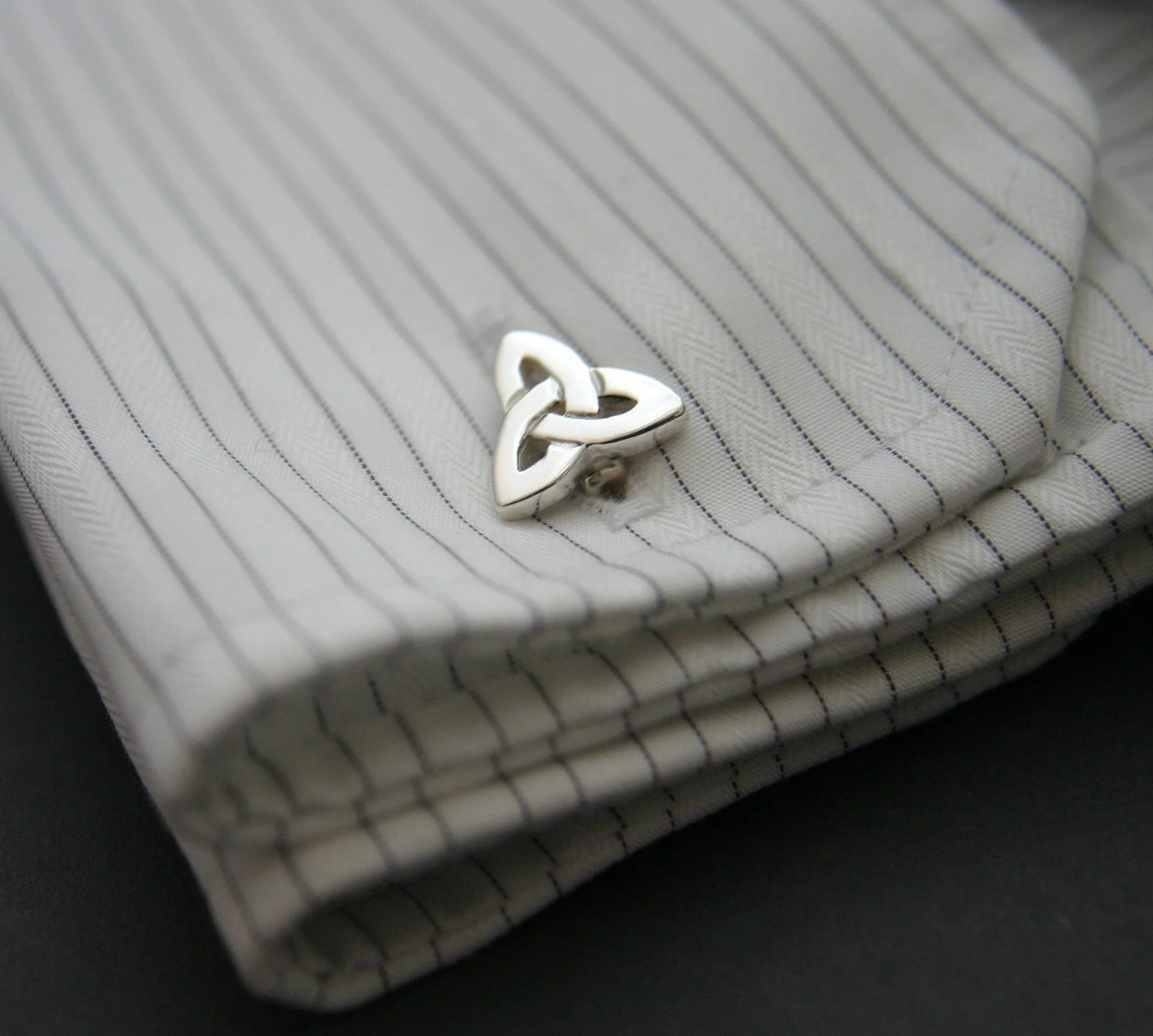 Trinity Knot Cufflinks - Image 4