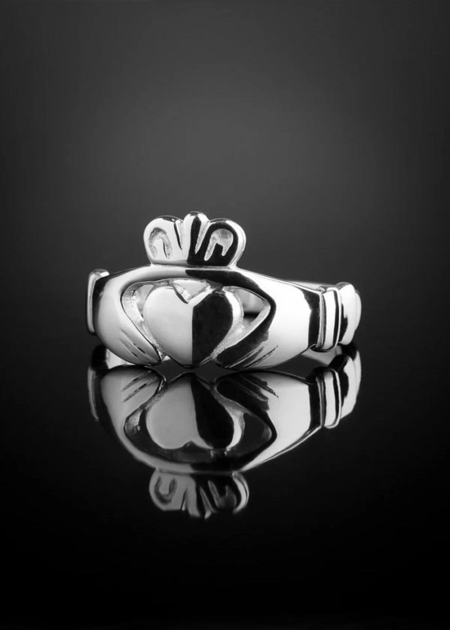 Men's Claddagh Ring White Gold - Image 2